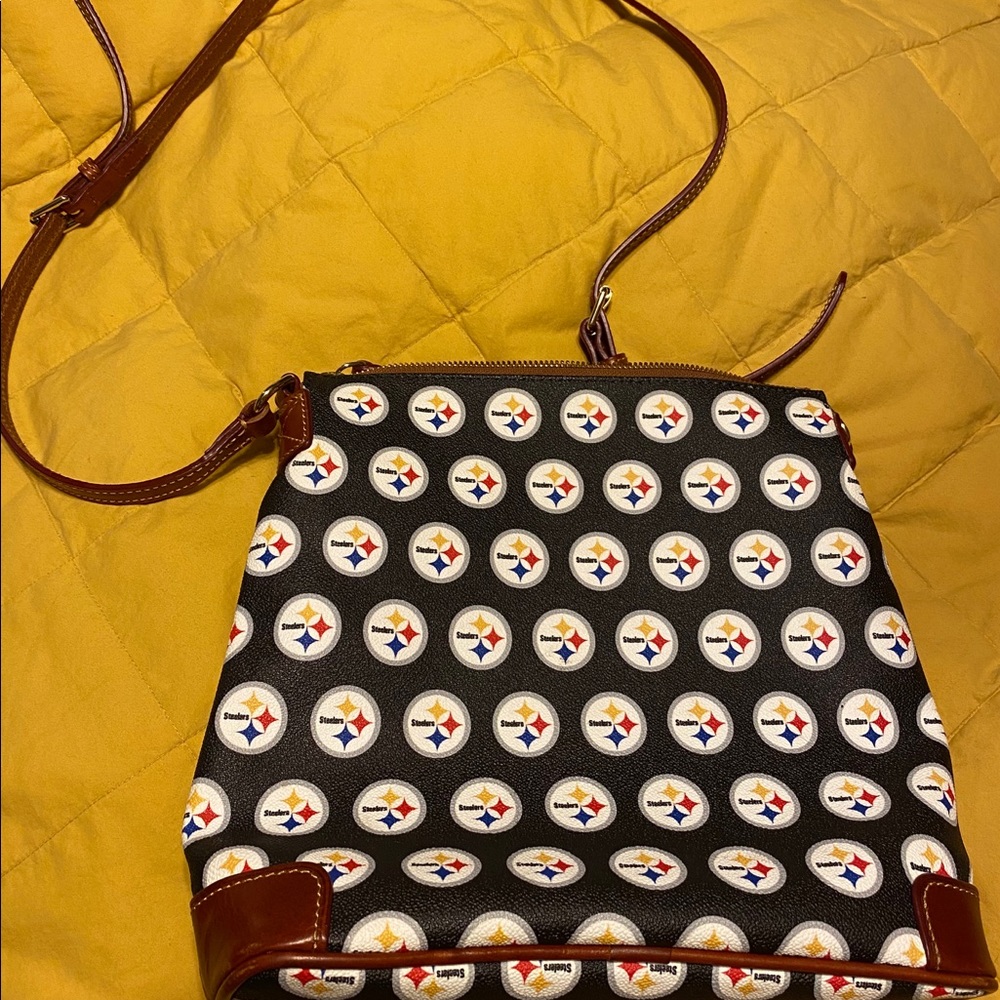 Great Condition Dooney & Bourke STEELERS Bag